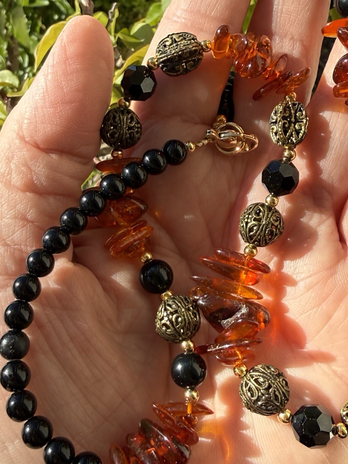 Vintage Stunning Lee Sands Necklace with Amber Filigree Onyx Faceted Glass 22″L