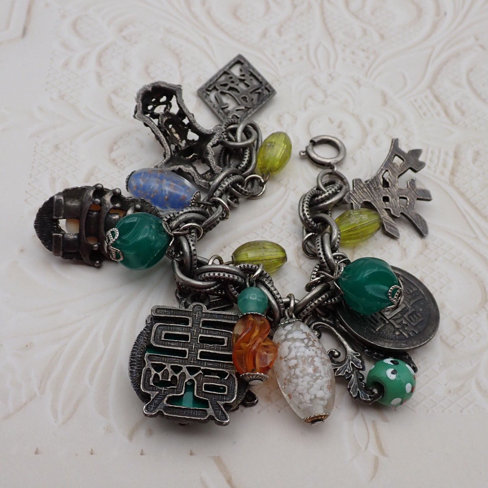 Vtg Buddha Tropicana 16 Charm Beaded Oriental Theme 7″ Silver Tone Bracelet