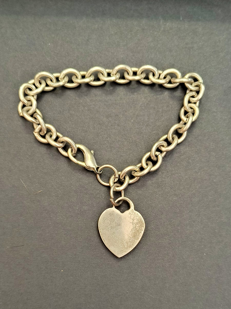 Silver Tone Heart Charm Bracelet, Bold Style & Size – 8″ Long, Classic Link, Fob