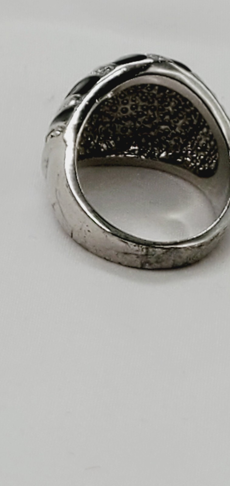 silver-tone and black enamel with rhinestone domed shaped size 9.25 ring