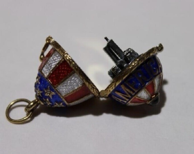 World Trade Center NYC Souvenir Enamel Collectable