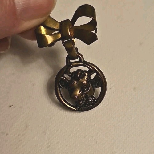 Vintage BORDEN Dairy ELSIE THE COW PIN BROOCH Bow Gold Tone Milk