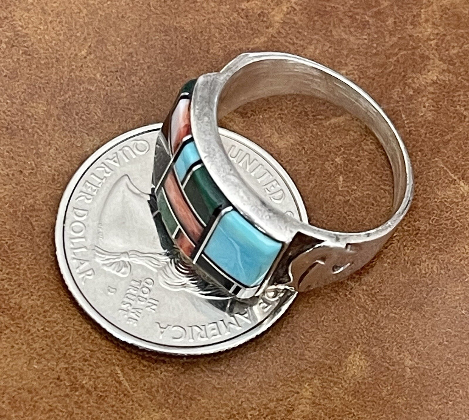 South Western 925 QUOC Turquoise Inc. Albuquerque Stones Bear Embossed Ring Sz 9