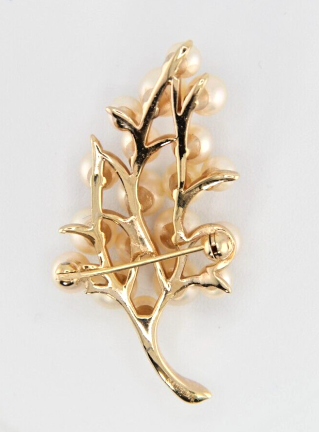 Vintage, MAJORICA, Brooch, Grape Shaped, Majorica Pearls, Pin in Gold Tone Metal
