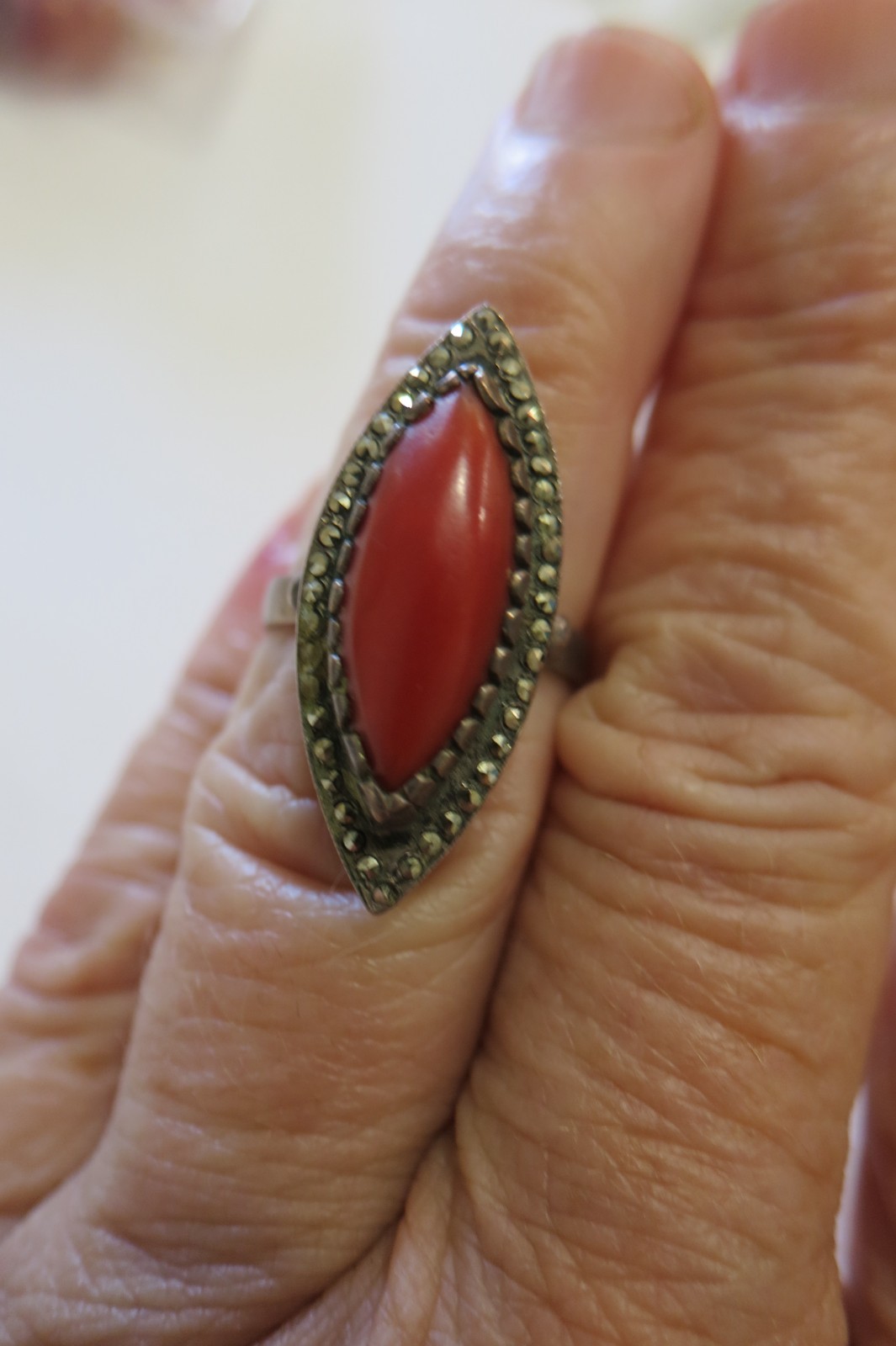 925 Sterling Silver deep red coral w/marcasite stones Ring Sz 6 5.9gram