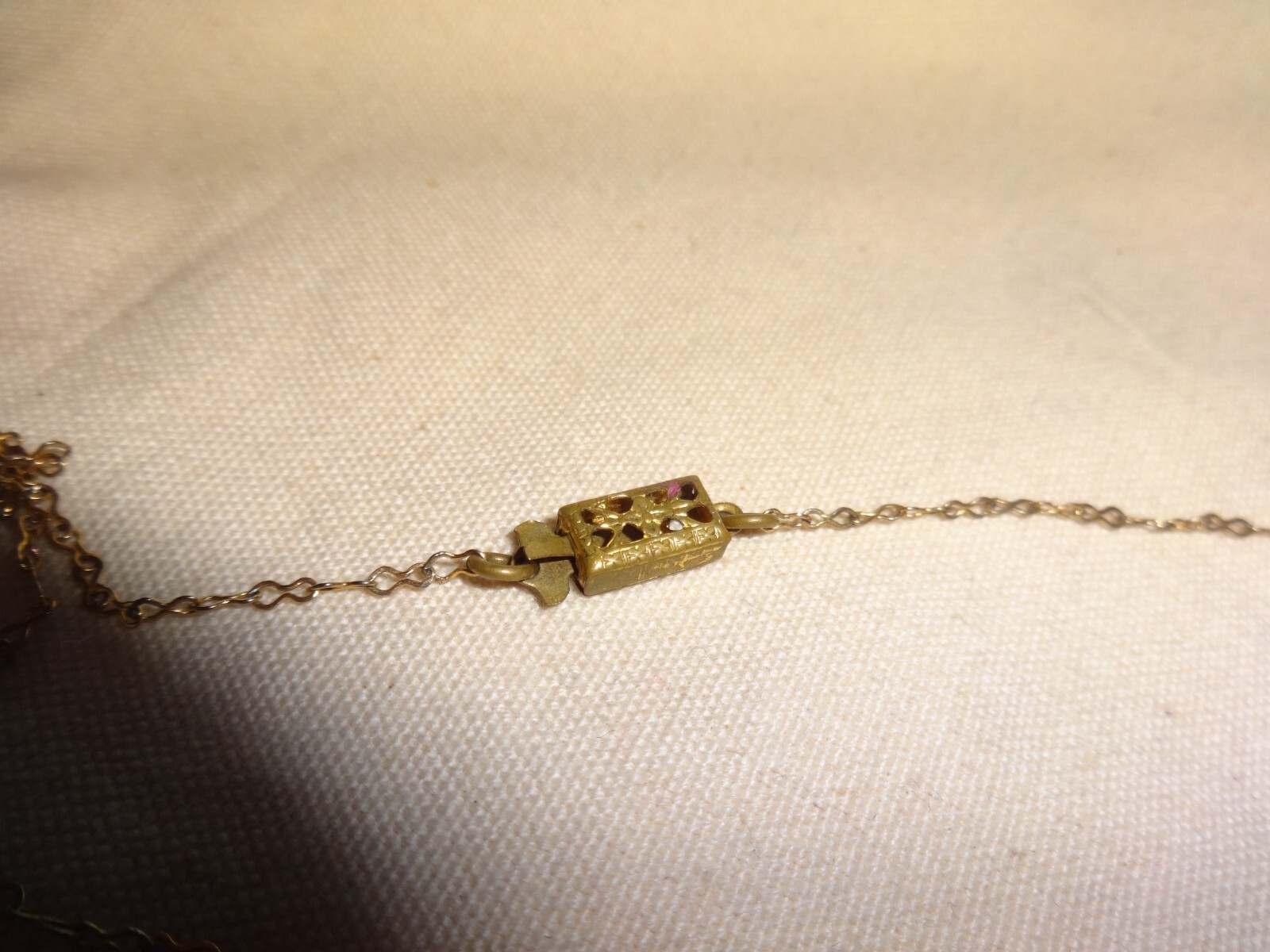 VTG Top Shelf Jewelry Dangle Rose Flower Guilloche Enamel Necklace 16″