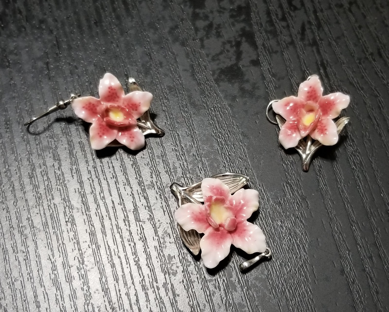 Franz Porcelain Orchid Necklace & Earrings Set – Discontinued, Signed Near Mint