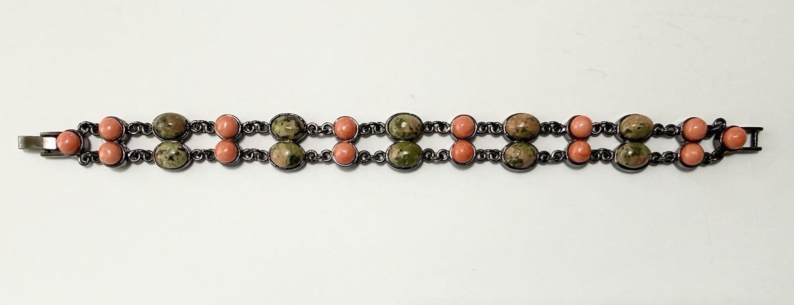 Vintage Oval Green Unakite & Round Salmon Pink Bead Gunmetal Link Bracelet 7”
