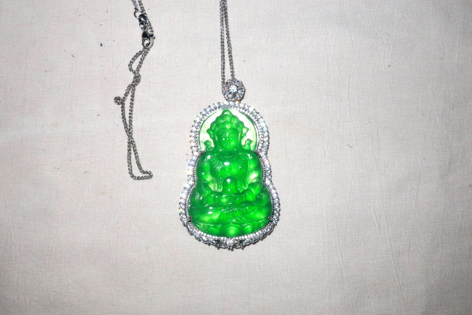 Rare Type A Natural Icy Green Jadeite Guanyin Pendant Translucent Feicui Deity