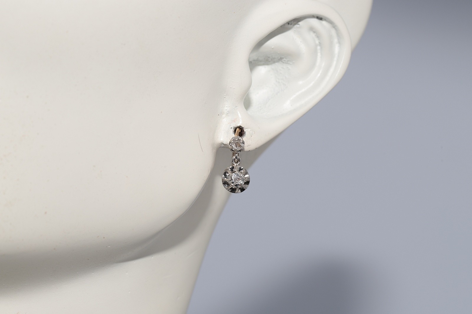 Antique Circa 1920s 18k Gold Art Deco Natural Diamond Decorated Earring
