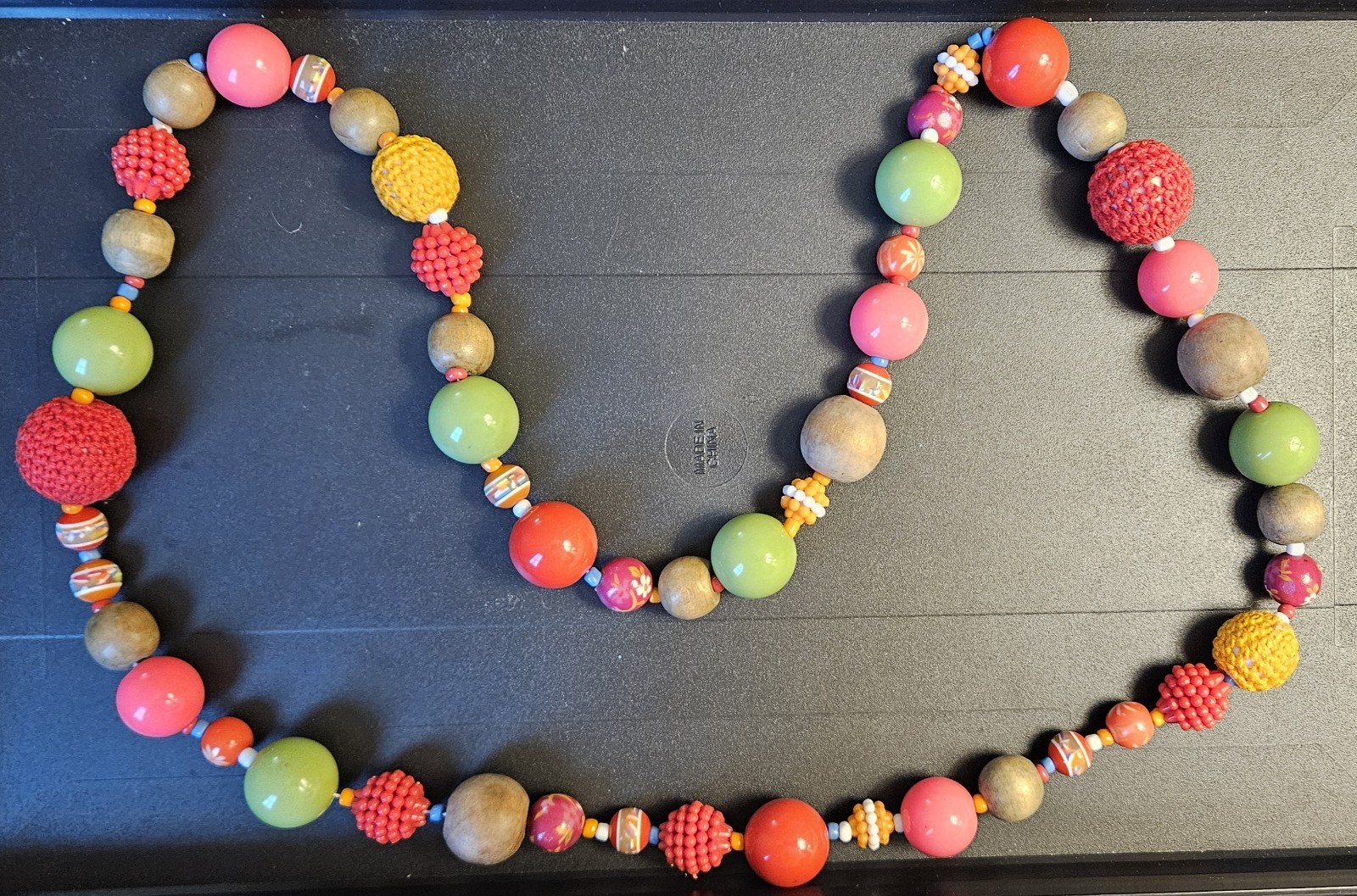 Vintage 1960s Yellow Red Green Pink Knitted Spiked Wood Lucite Bead Necklace F5