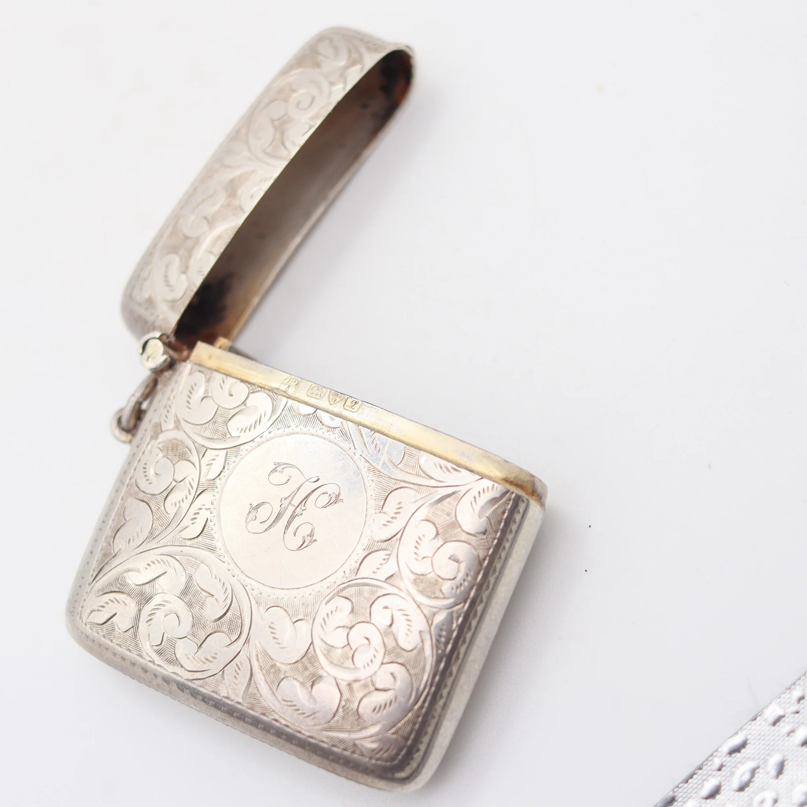 JAMES DEAKIN & SONS 1911 Chester Curved Vesta Matches Box In .925 Sterling