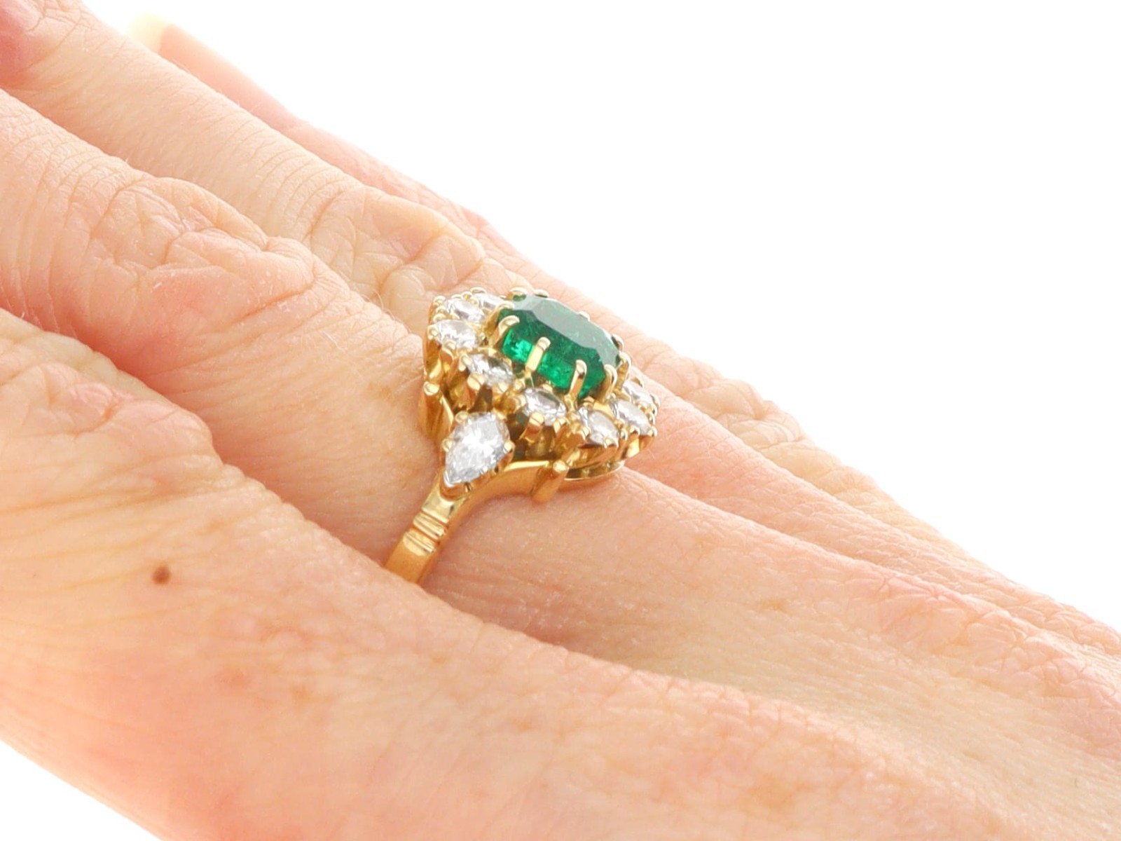 Vintage 0.93Ct Emerald and 0.90Ct Diamond 18k Yellow Gold Cluster Ring (1989)