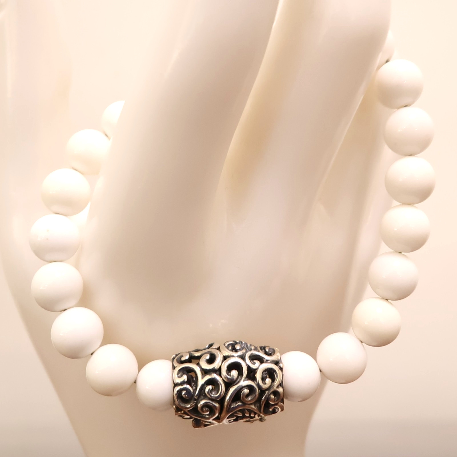 Carolyn Pollack bracelet Relios white agate beads silver magnetic clasp 6.75in