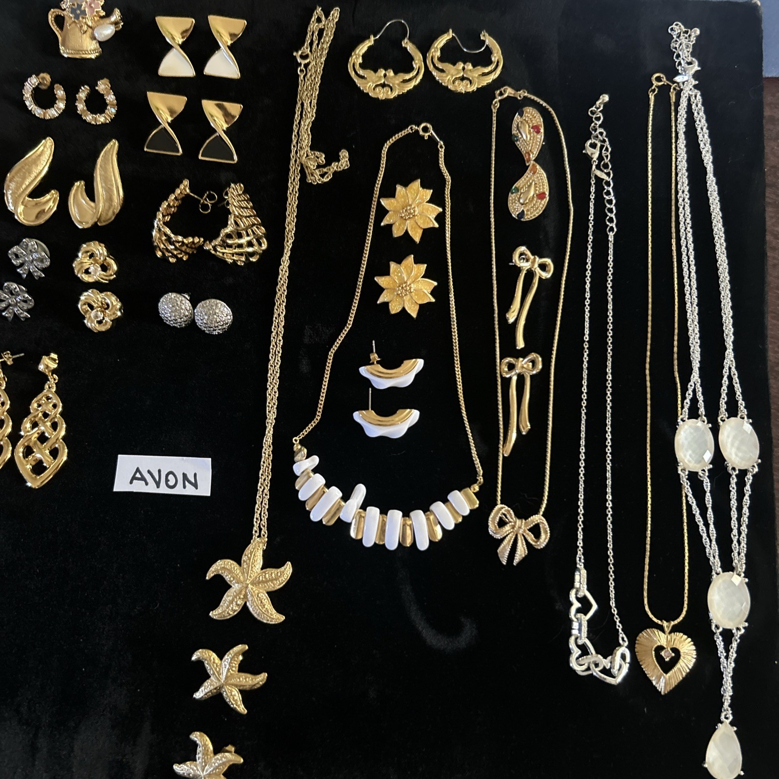 80 Vintage lot jewelry unbranded wearable Trifari Monet Coro Avon Italy Marvella