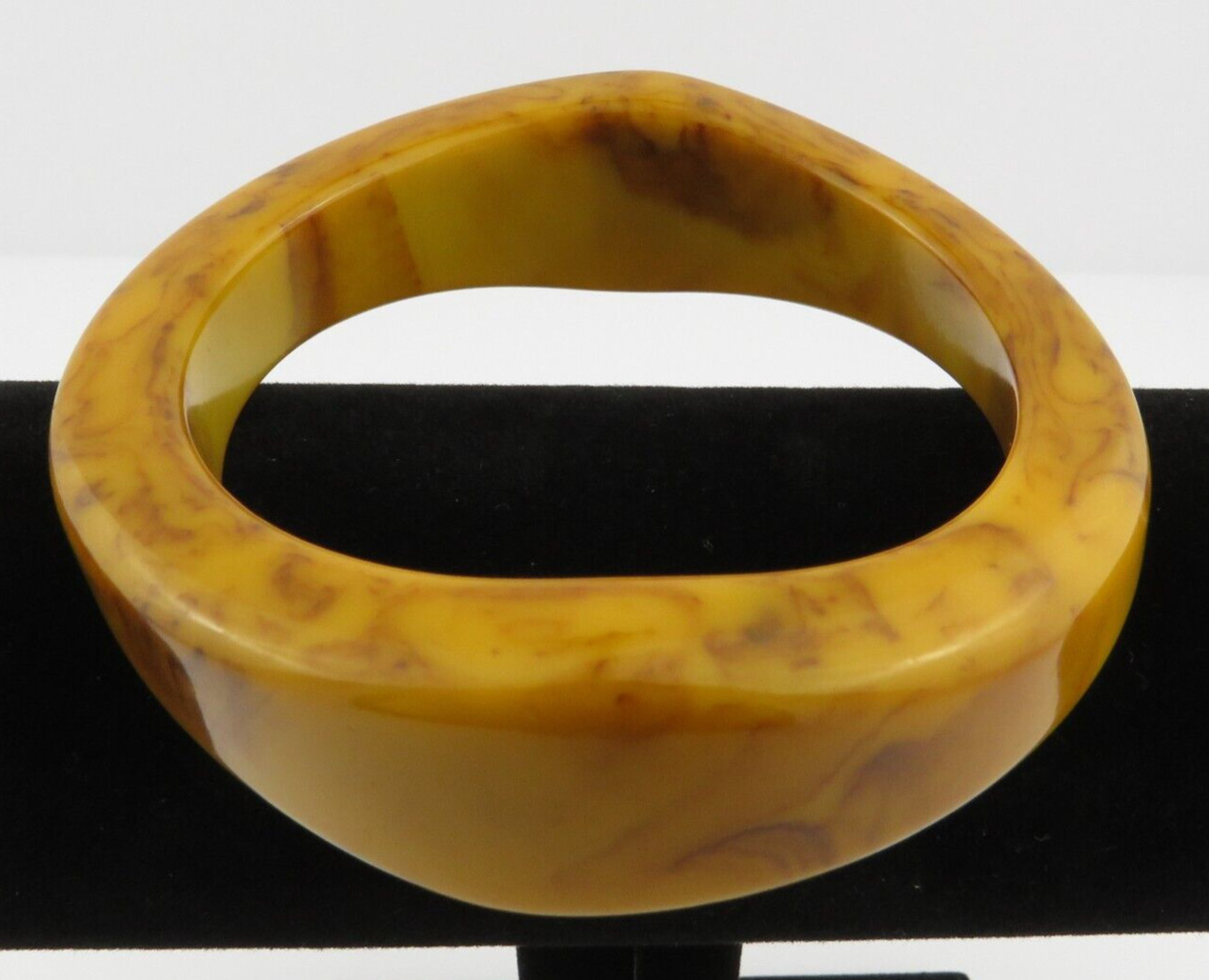 Vtg.Bakelite Chunky Wavy Bangle Bracelet Butterscotch/Choco Swirl retro Jewelry
