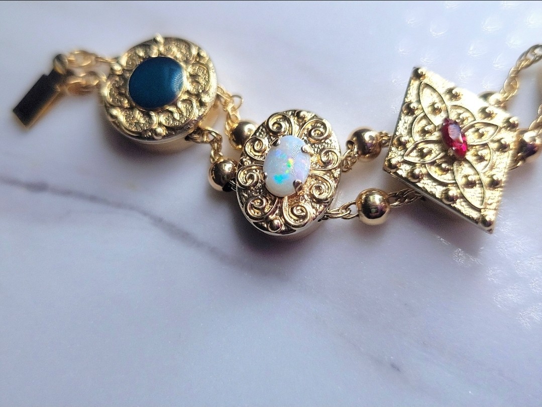 VERY RARE! Vintage Krementz Slide Bracelet 14/20 GF | 7 Decorative Slide Charms