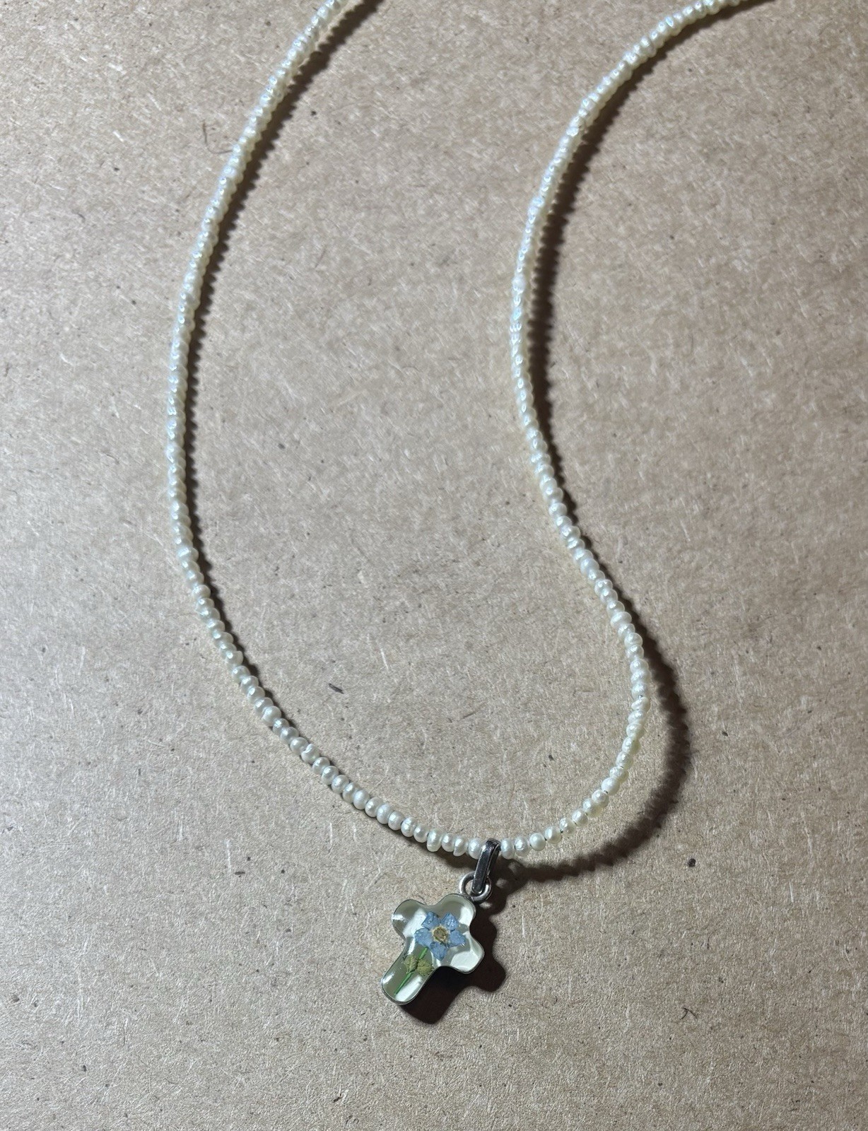 VTG 925 Sterling Tiny Pearl Bead Pressed Flower Cross Pendant Necklace 17”