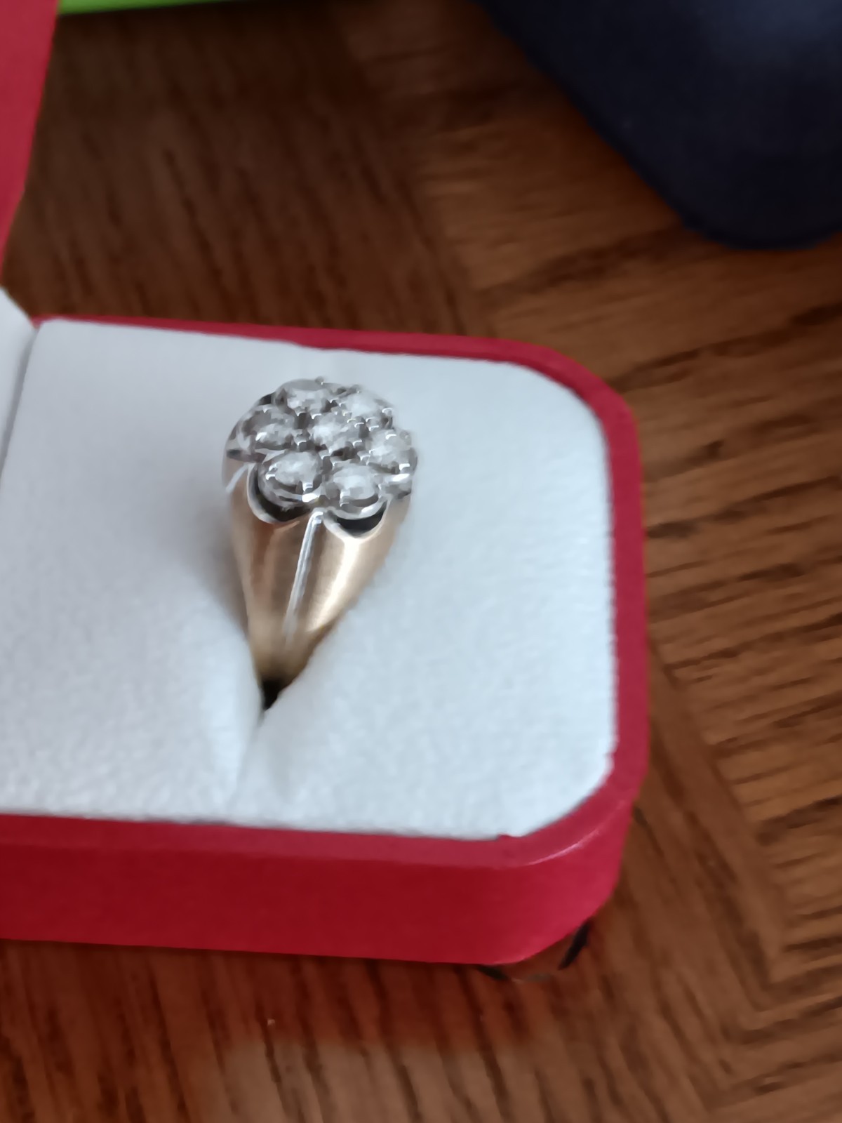 Vintage Men’s 1 carat diamond cluster ring 10 carat gold. From Estate Sale.