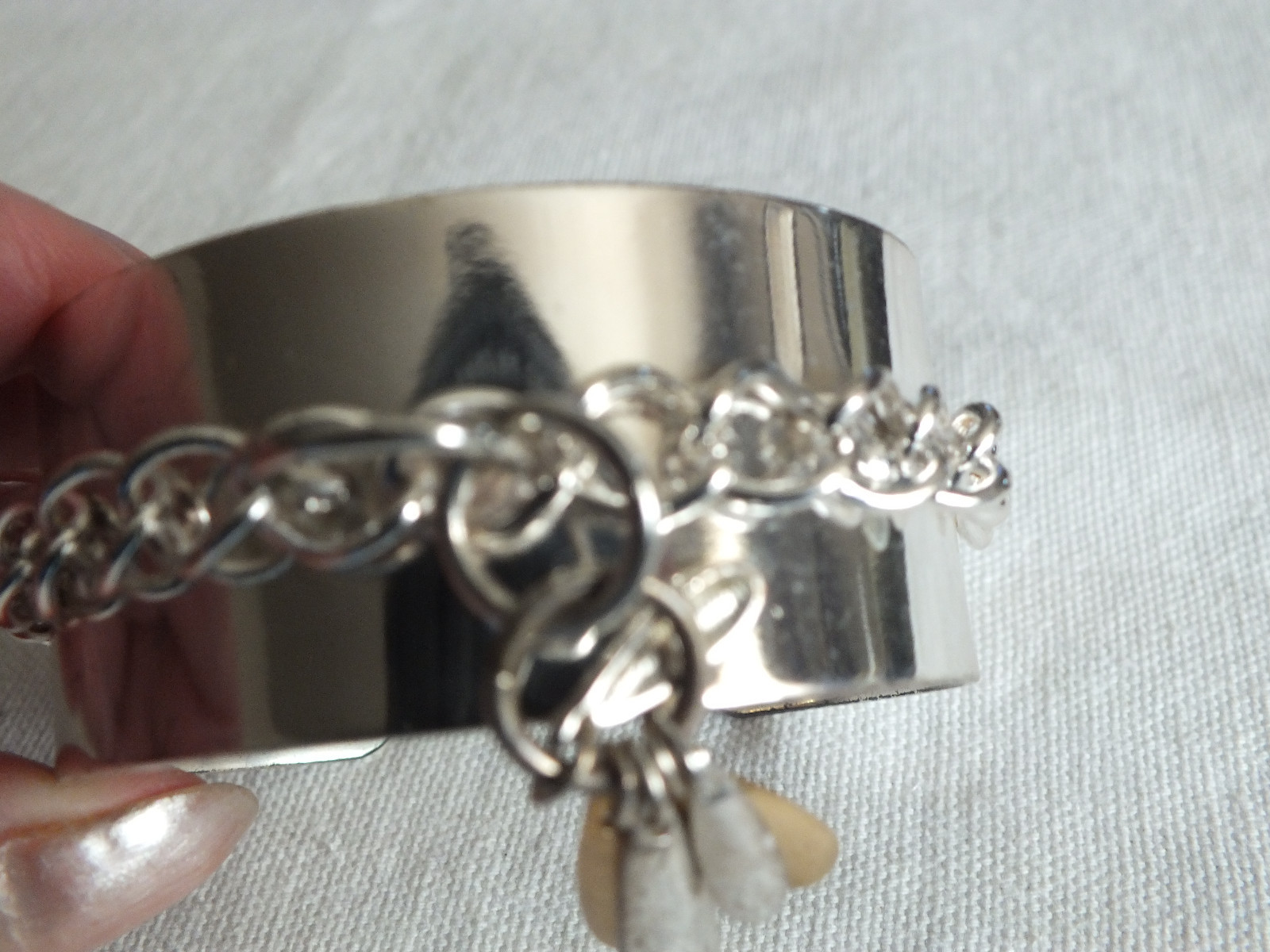 Stunning Cuff Bracelet Shiny Silver Tone Chain Dangles 1″ Wide x 2 1/4 Across