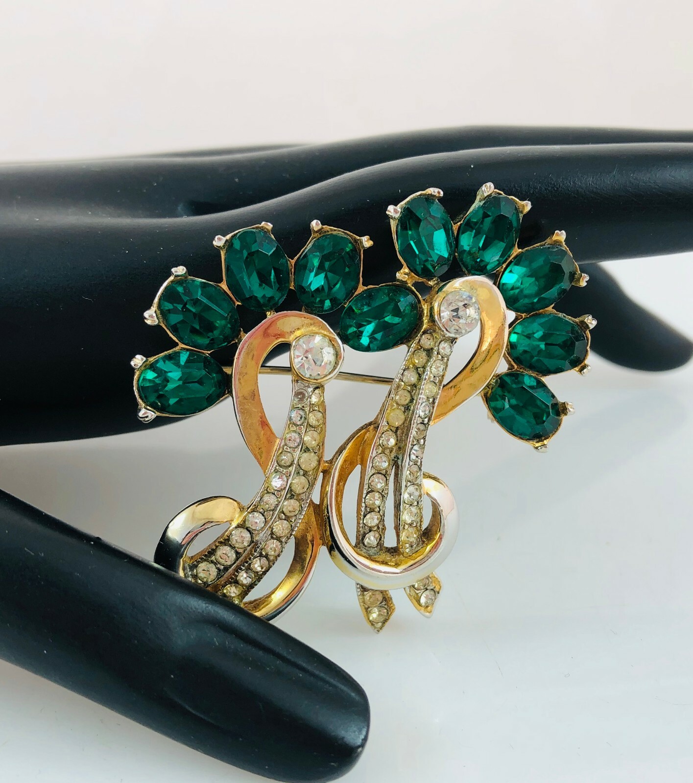 Vintage Estate Fresh Dark Green Glass & Rhinestones Floral Bow Pin Brooch