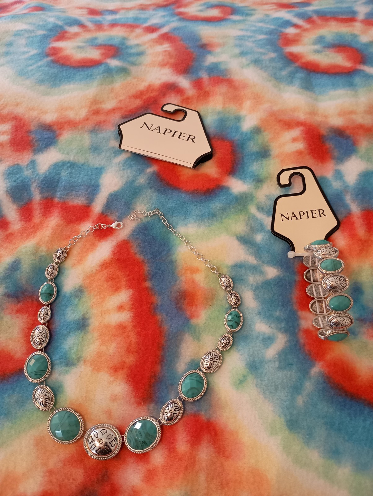 NEW Napier Silver Tone Turquoise Western Collar Necklace w/ Stretch Bracelet Set