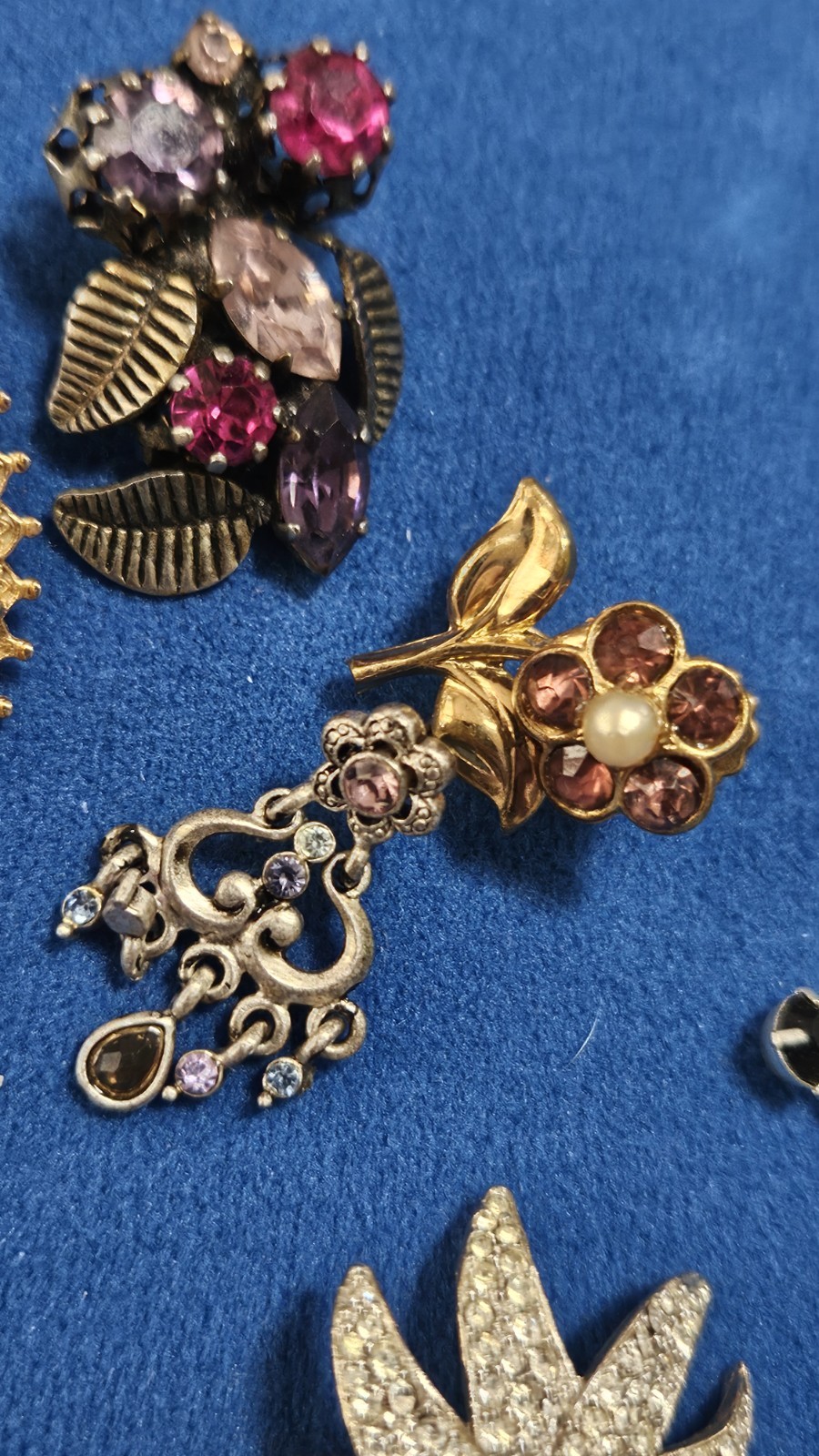 Vintage 37 Gem Stone Earrings / Dimond Like / Quartz Like Jewels – JEWELRY LOT