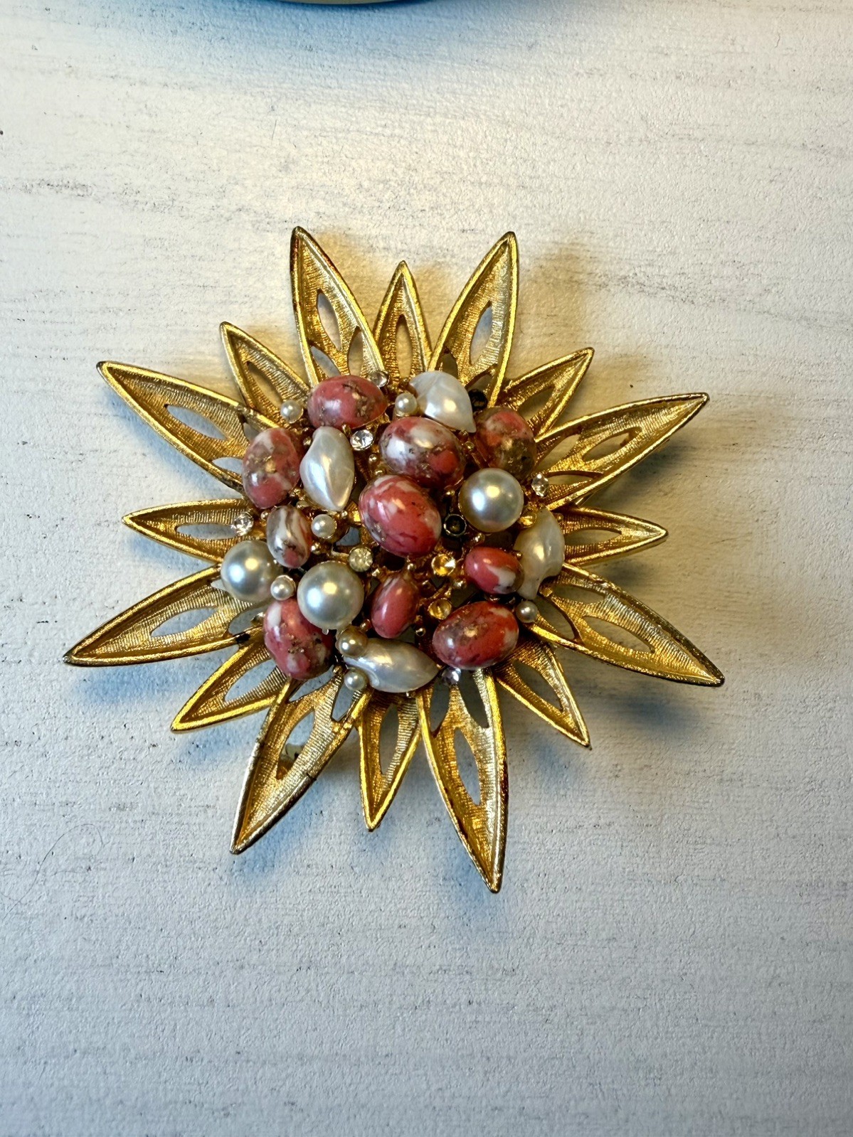 Vintage 1960 BSK Large Sunburst Starburst Coral and Pearl Flower Brooch/Pin