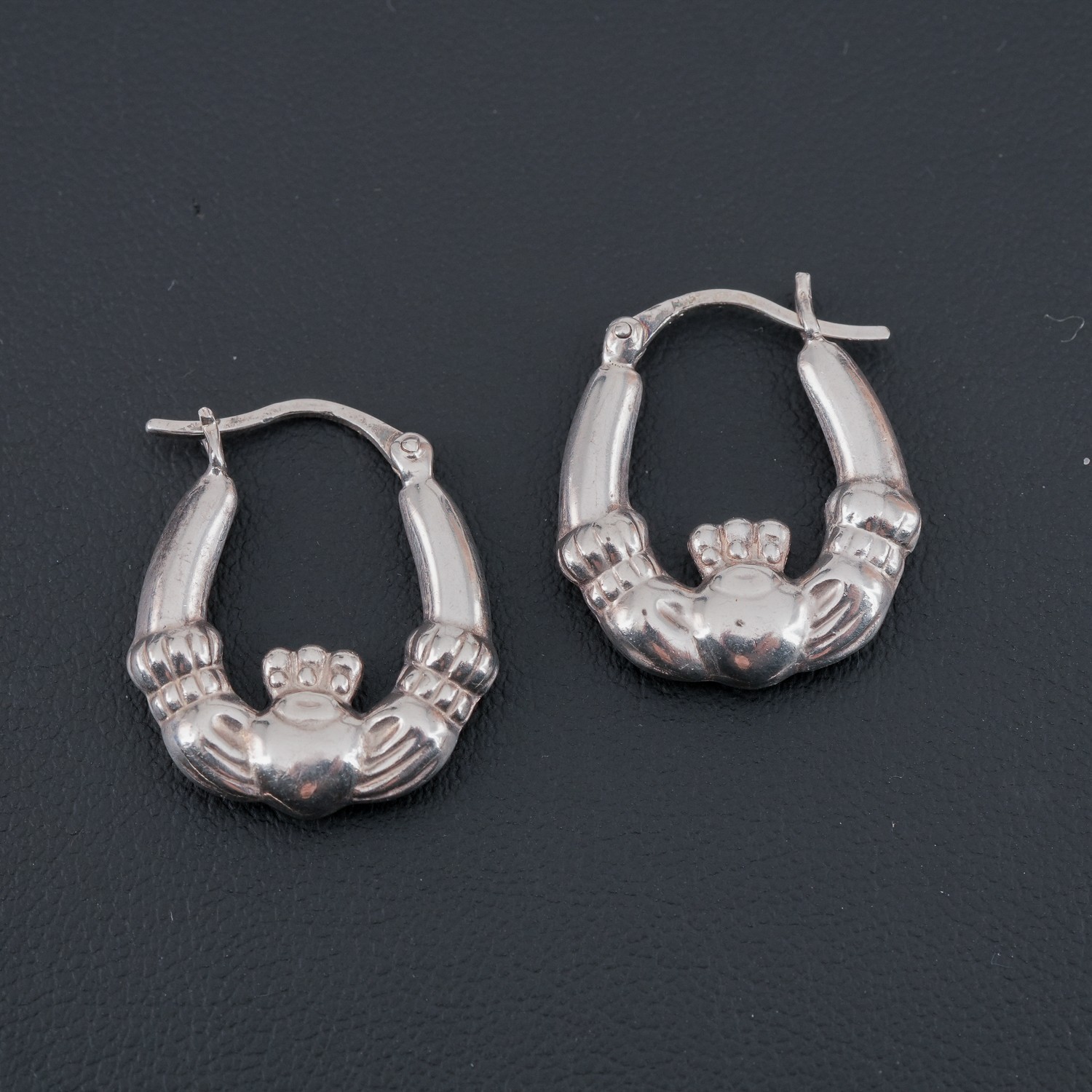 3.3g Solvar Dublin Sterling Silver Claddagh Hoop Earrings Ireland Vintage 0.85in