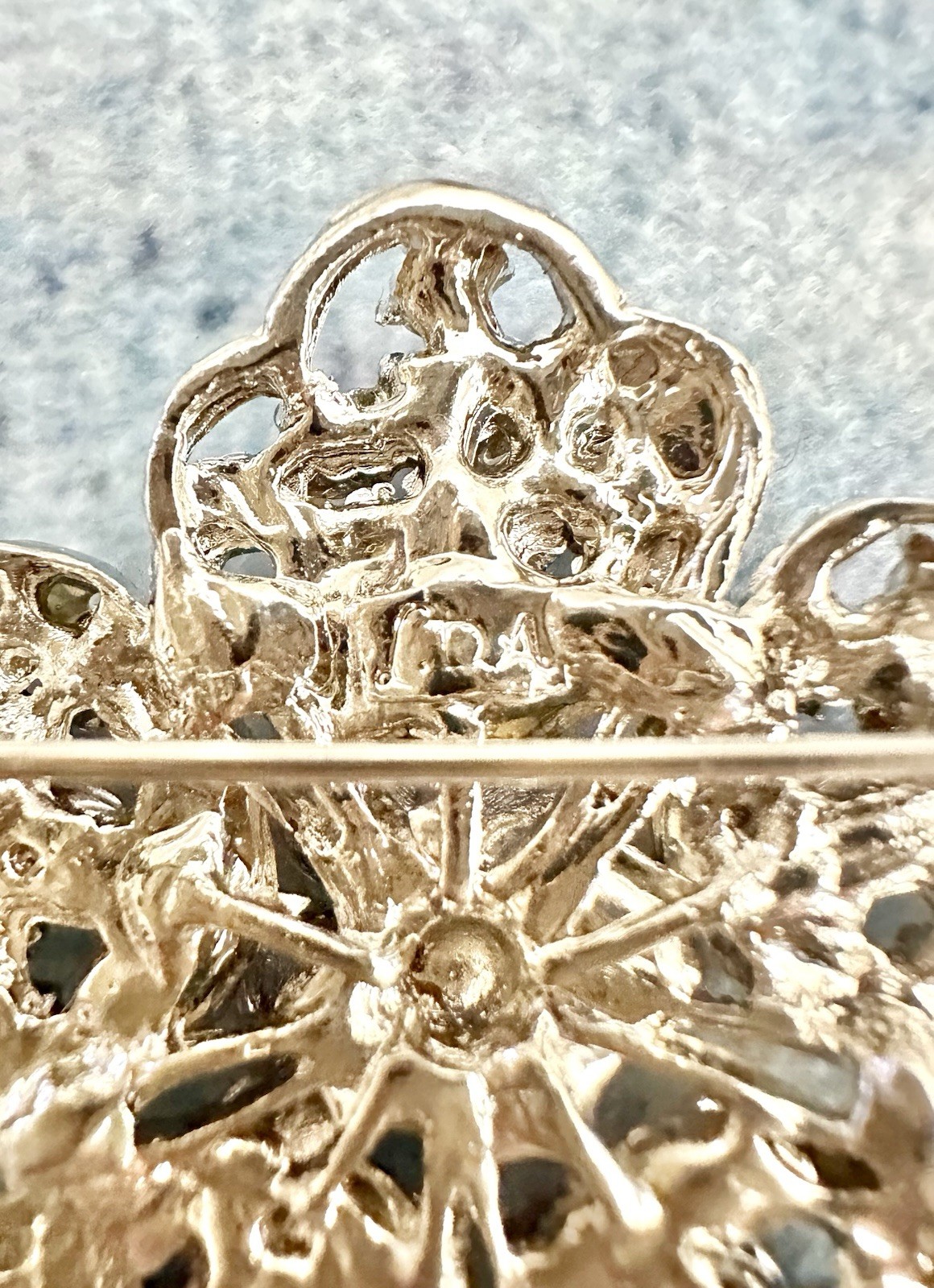 VINTAGE LDA SIGNED – RHINESTONE JEWELRY FLOWER BROOCH