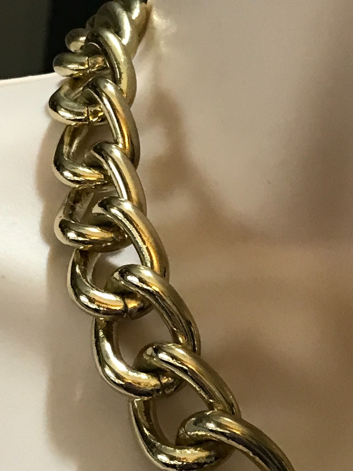 Vintage ANNE KLEIN Large Gold Tone Chain Link Choker 17″-18″ Toggle Necklace