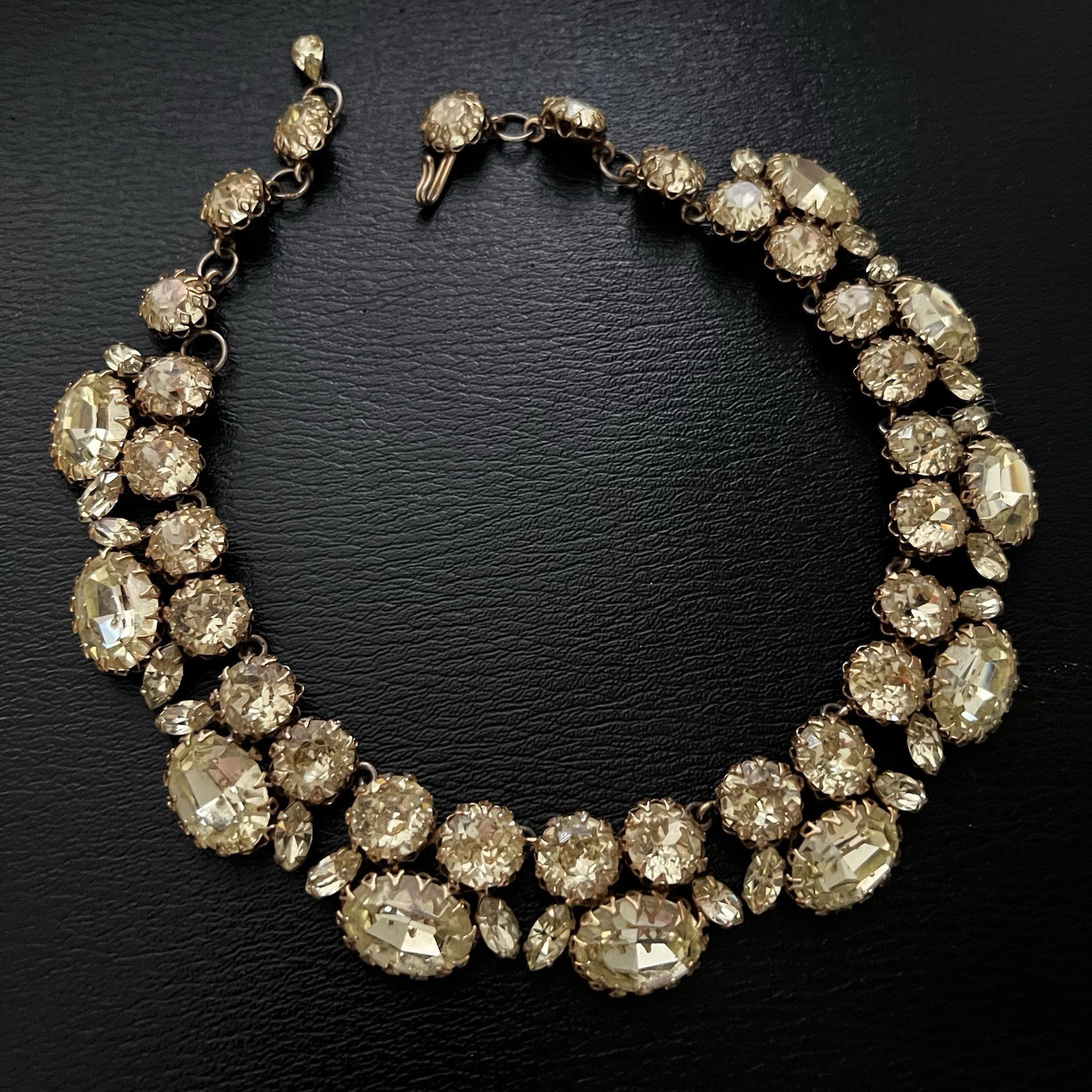 Vintage Schreiner Bright Yellow Foiled Crystals Rhinestone Collar Necklace