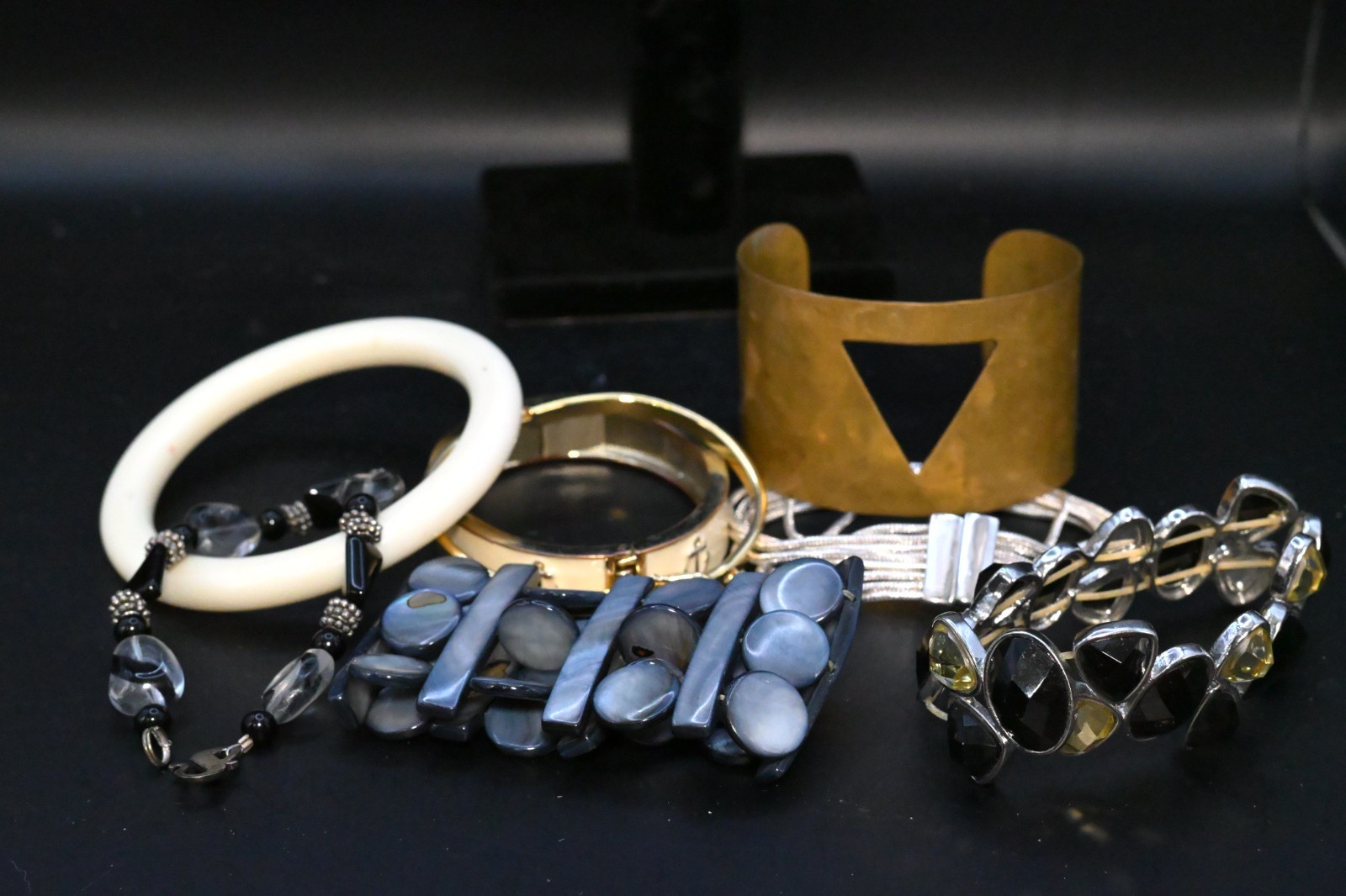 Vintage & Modern Bracelet Lot Mixed Jewelry Accessories Fashion Outfit Accent