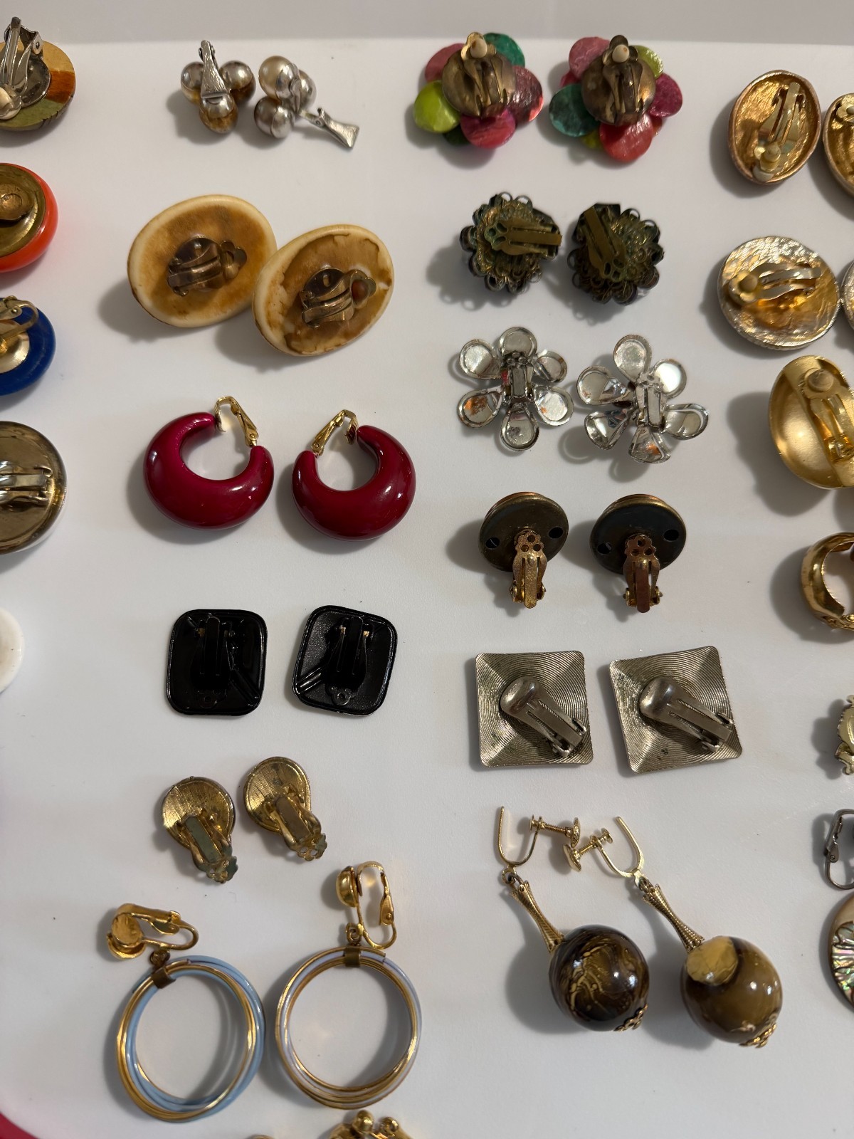 Lot of 35 Vintage Clip Earrings Resin Enamel Beaded Plastic Ceramic Shell Metal