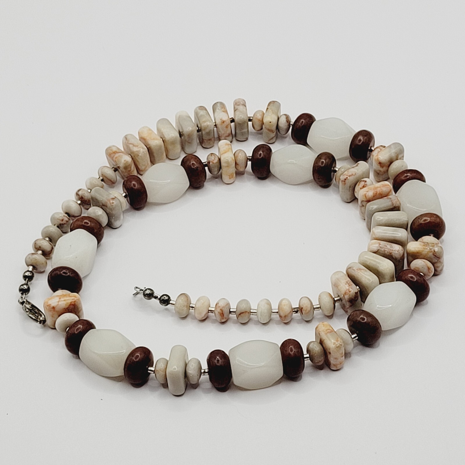 Southwest Style Crafted Brown Hued Jasper with White Quartz Silver Tone Necklace