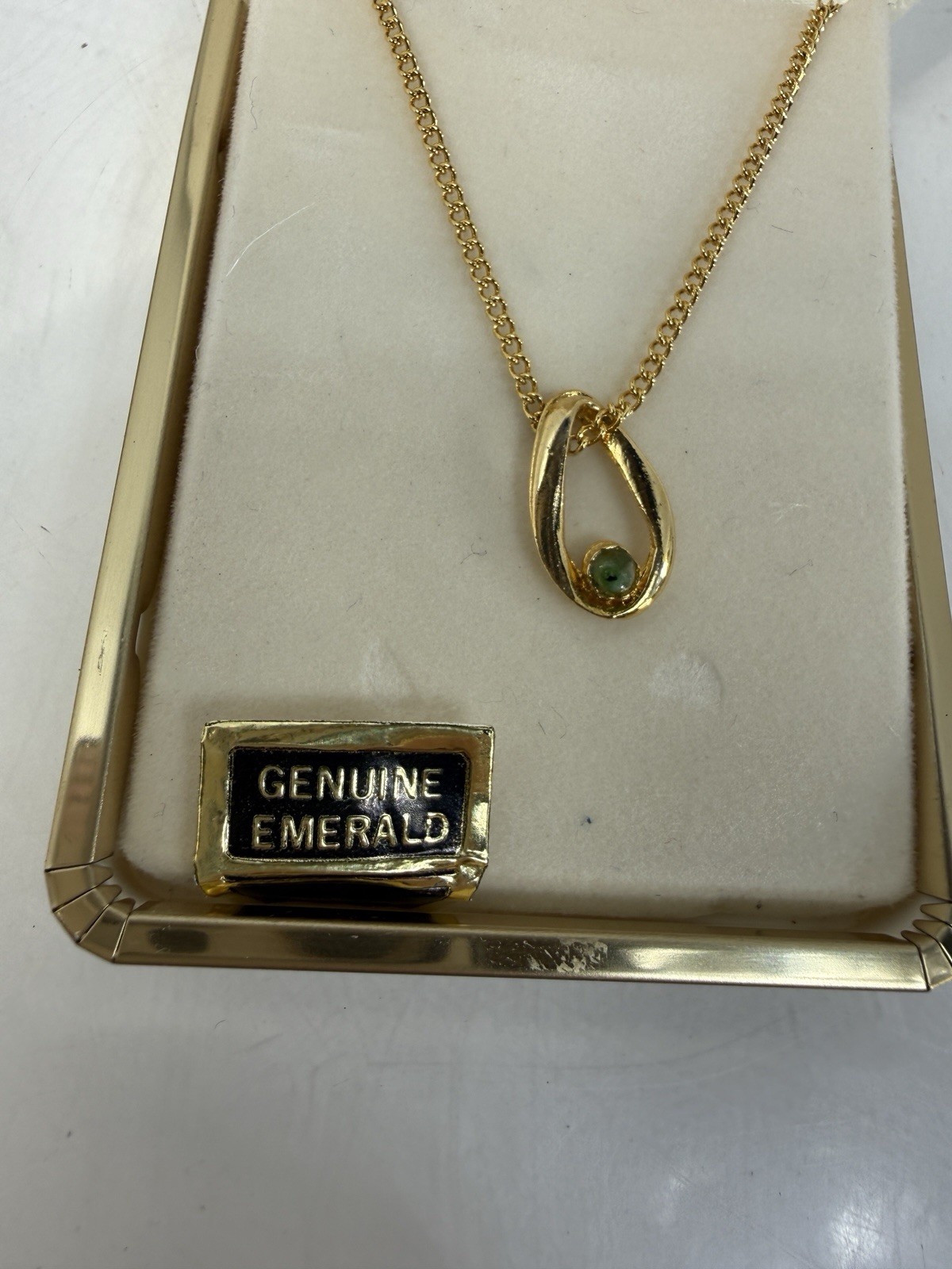 Vintage Princess House Genuine Emerald Pendant Necklace Gold Tone Original Box