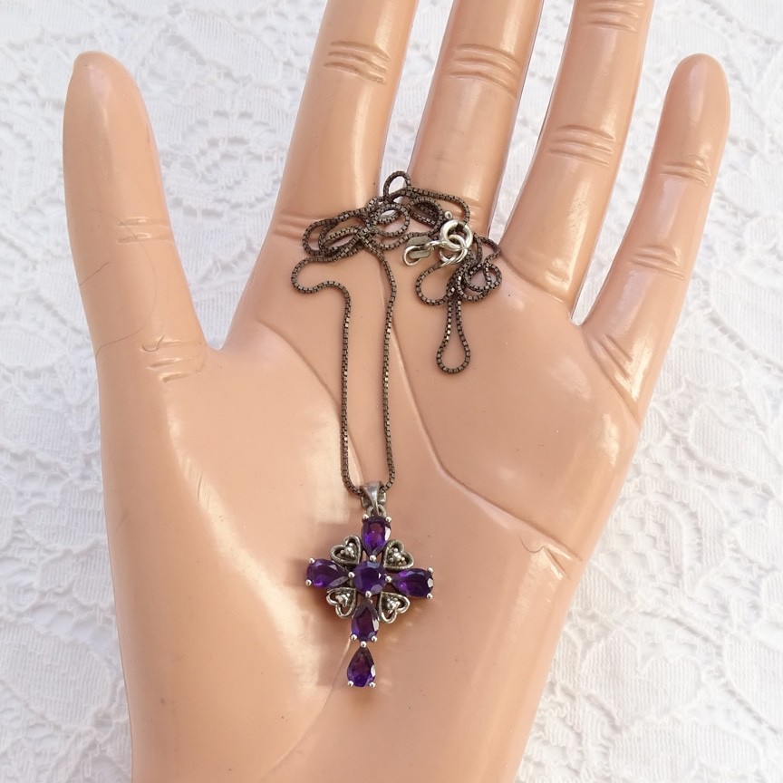 Vint SMALL Amethyst Cross Pendant Necklace Sterling Hearts Signed India 17.5 in