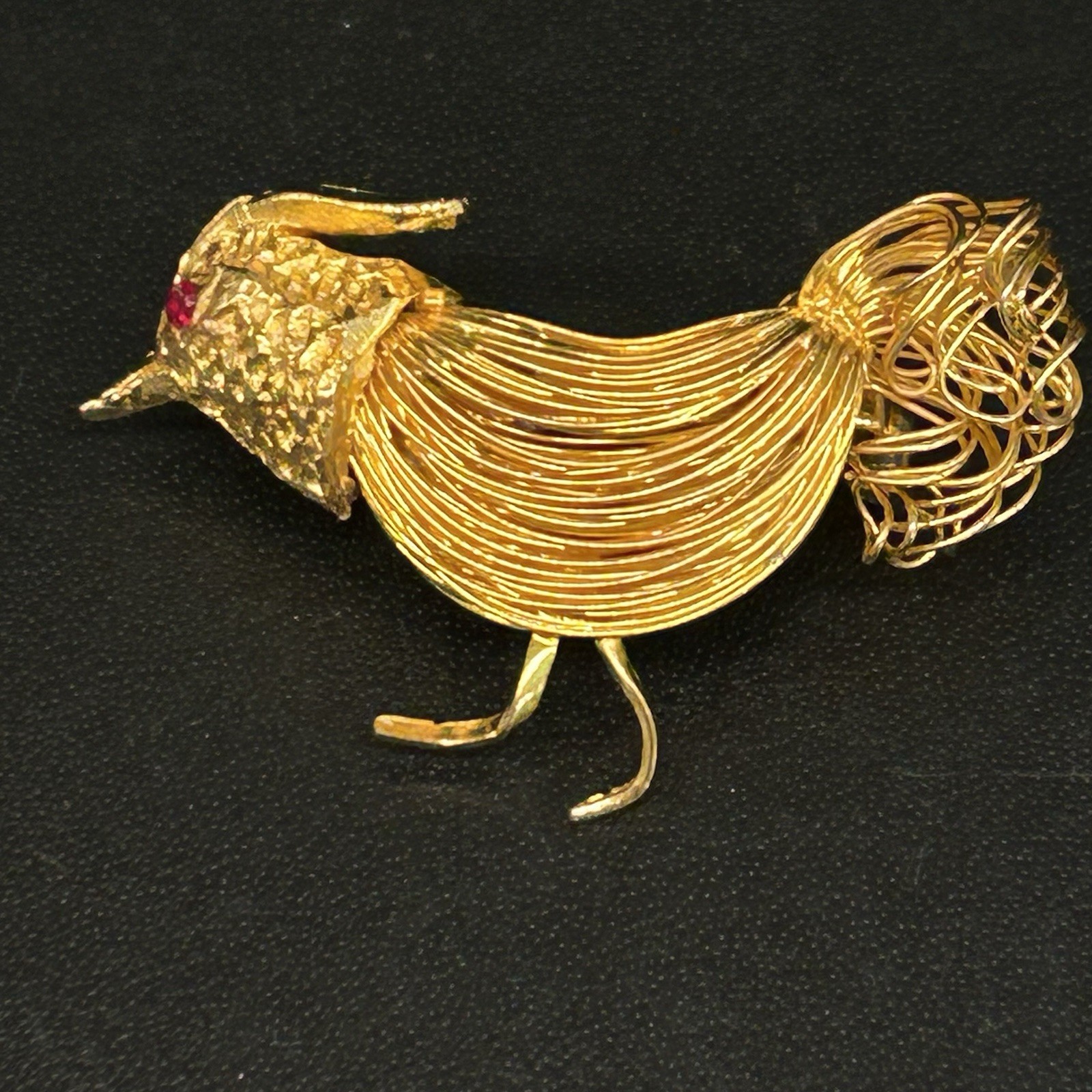 1960’s Vintage Wire Goldtone Quail Brooch 2 1/2 inch With Red Rhinestone Eye