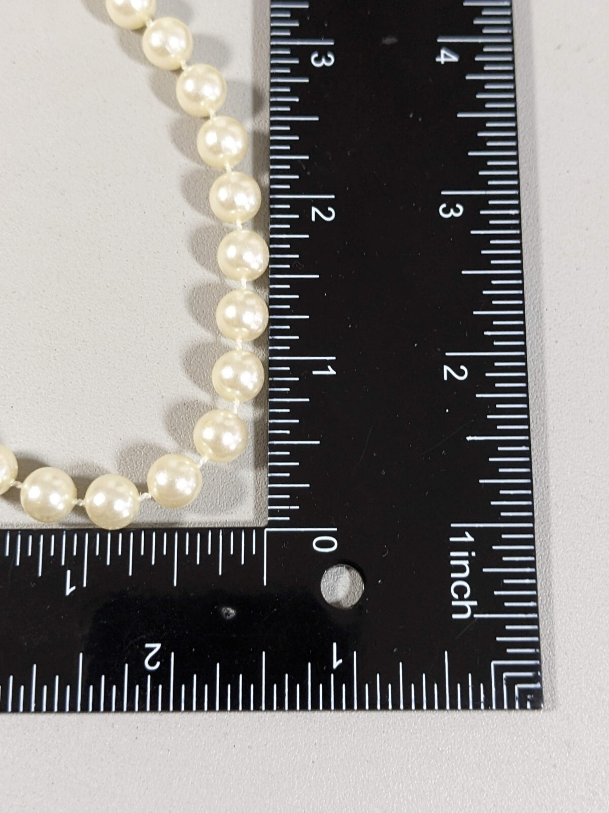 Vintage Ivory Color Faux Pearl Acrylic 8mm Beaded Necklace 17.5 in