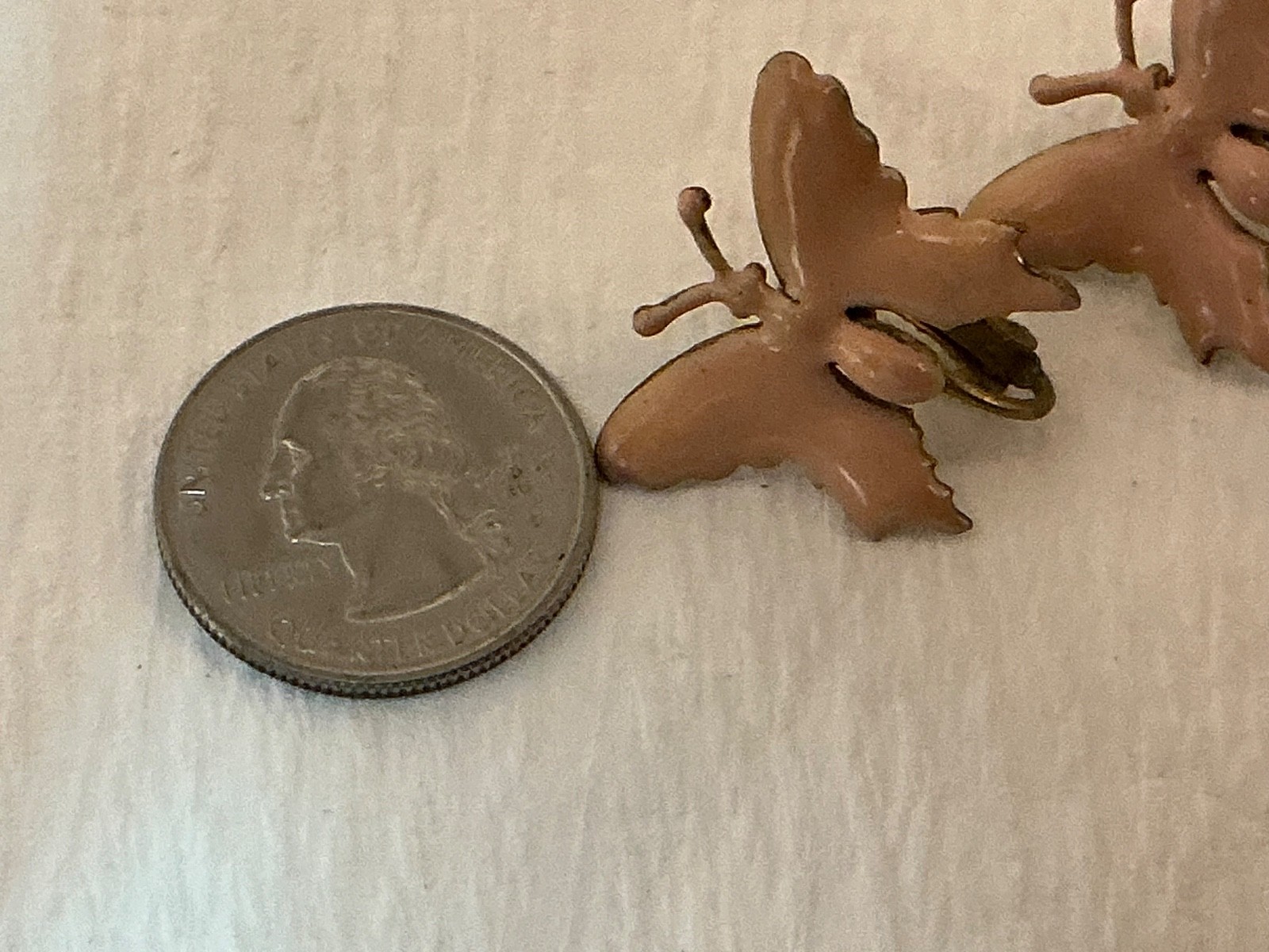 🌸 Vintage Miriam Haskell Peach Enamel Gold Metal Butterfly Screw Back Earrings