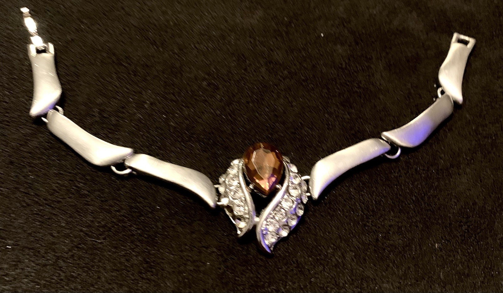 Vintage sterling silver link bracelet / amber stones and small white crystals