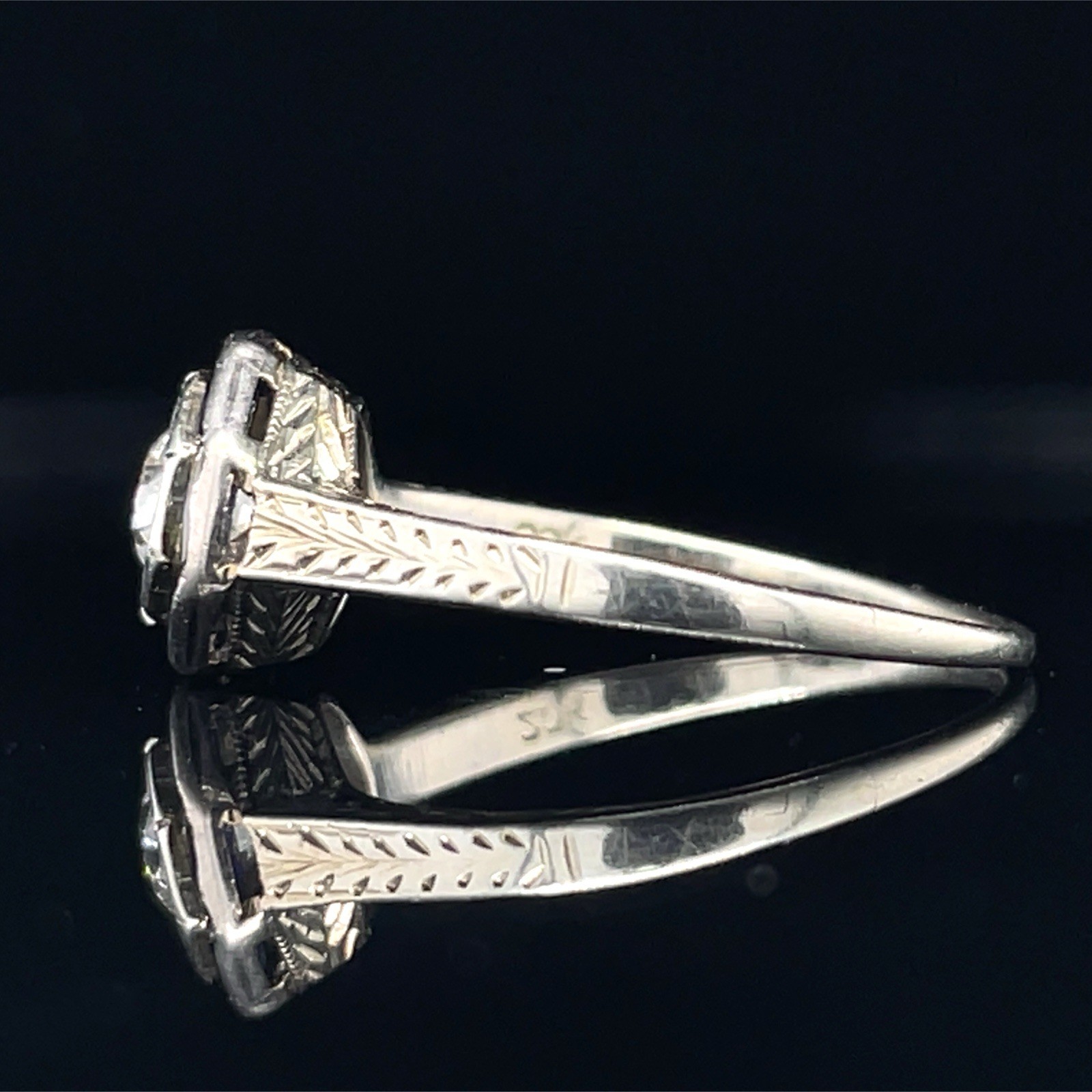 Art Deco Old European Cut Diamond Sapphire Halo 18K Gold