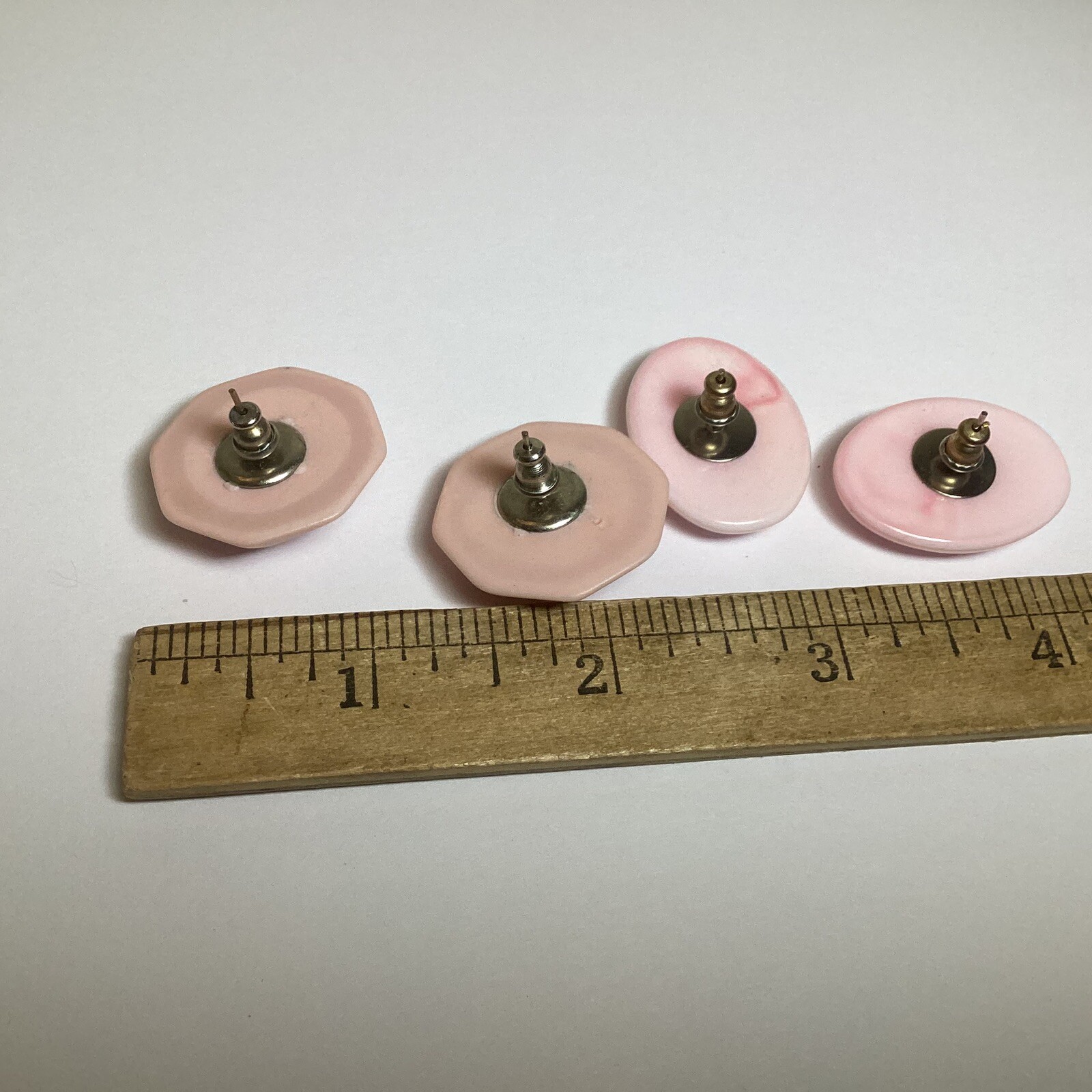 PRETTY VINTAGE RETRO 2 PAIR LOT OF PINK PIERCED EARRINGS DIFFERENT SHAPES