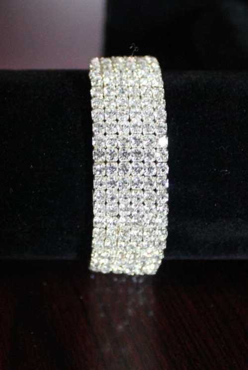 Vintage 6 Strand “Sparkly” Stretch Band. Elegant, Formal