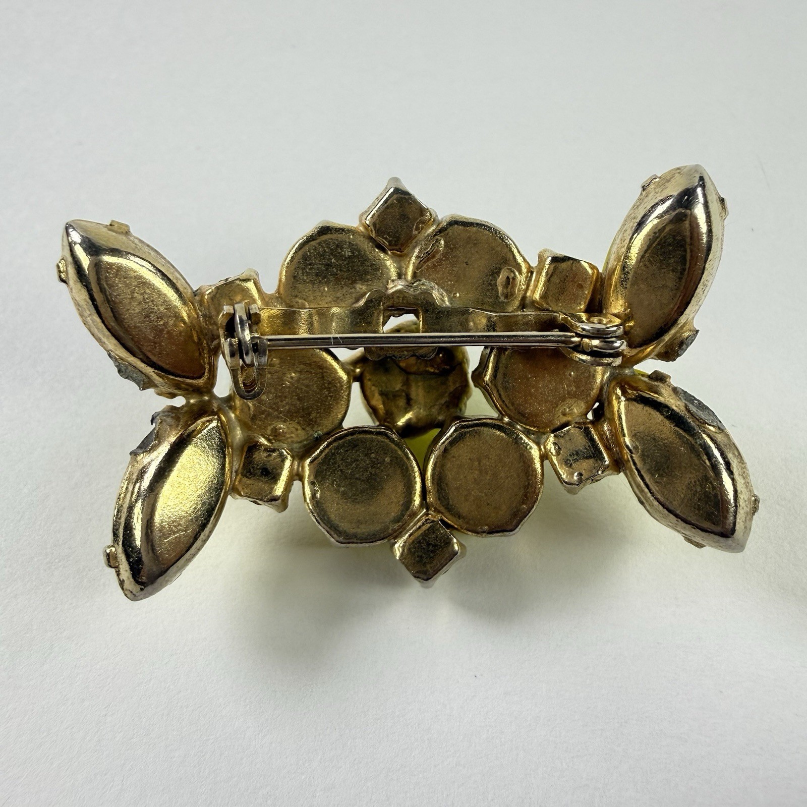 Vtg Lime Green Moonglow Cabochon Rhinestone Brooch Atomic MCM Gold Tone
