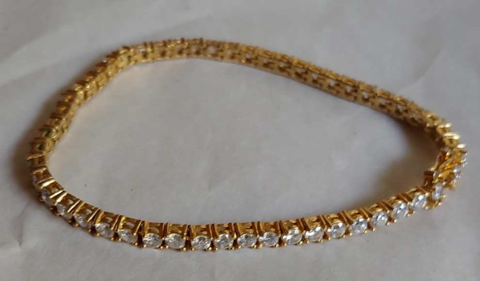 VTG Classic Tennis Bracelet Gold Tone Cubic Zirconia 8-1/2 Inch w/Safety Clasps
