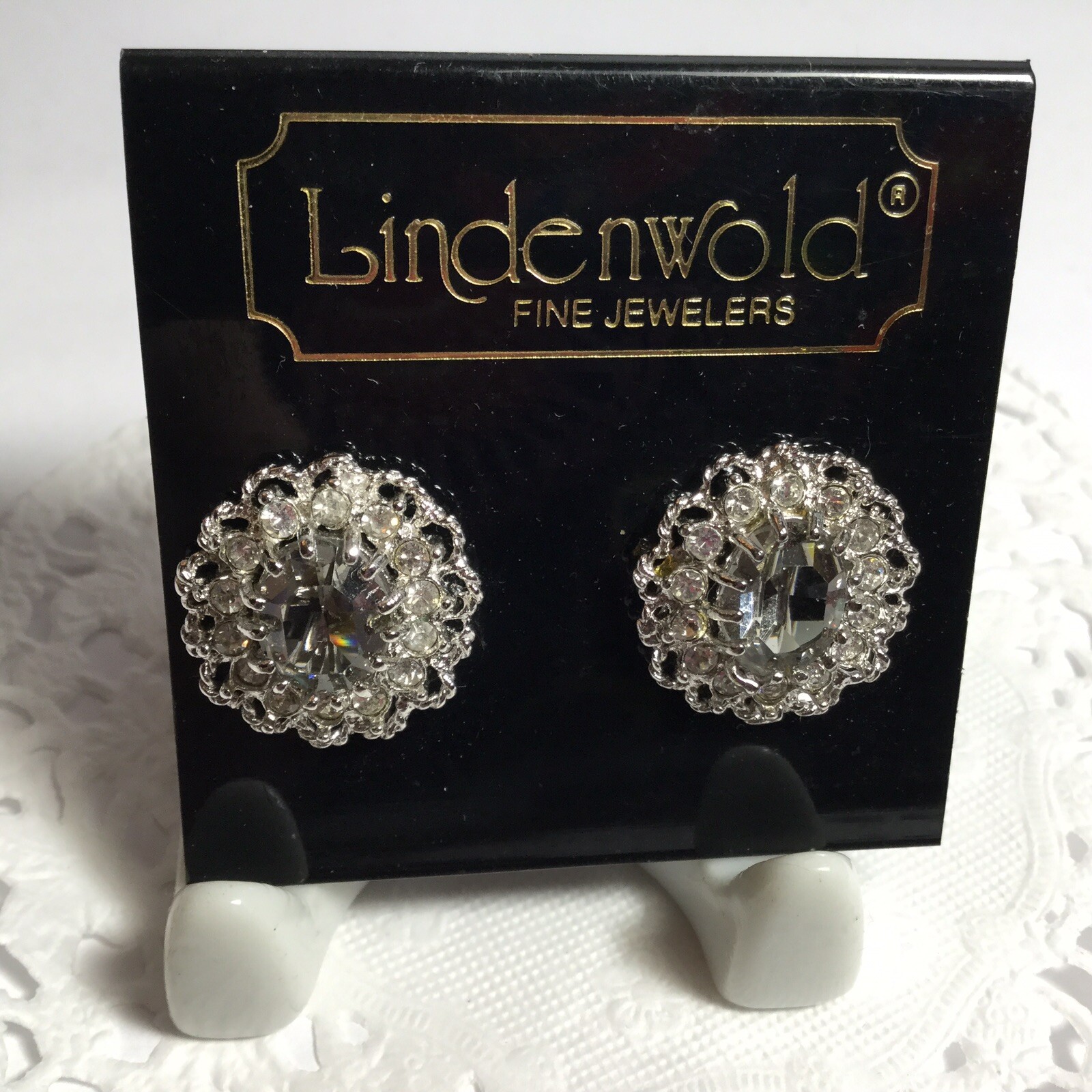 VINTAGE PAIR OF LINDENWOLD FINE JEWELERS CLIP ON EARRINGS RHINESTONE UNWORN USA
