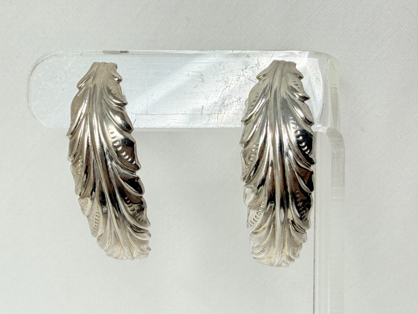 Vintage Silver tone Textured Leaf Half Hoop Adjustable Clip on Earrings
