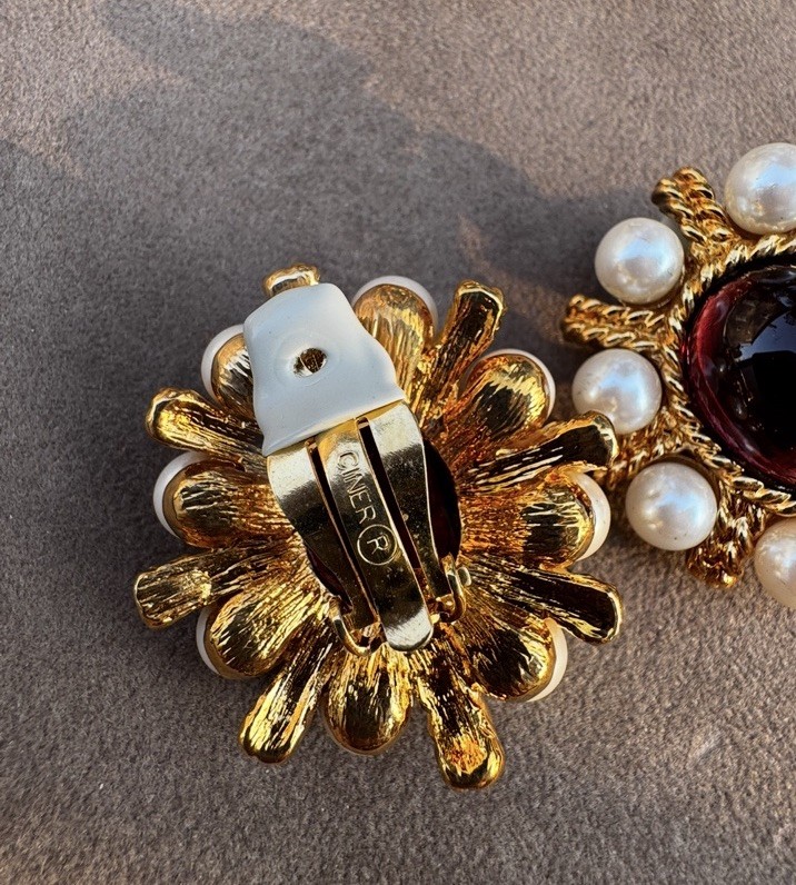 Vintage NOS Ciner Ruby, Emerald & Blue Gripoix Glass Cabochon & Pearl Earrings!