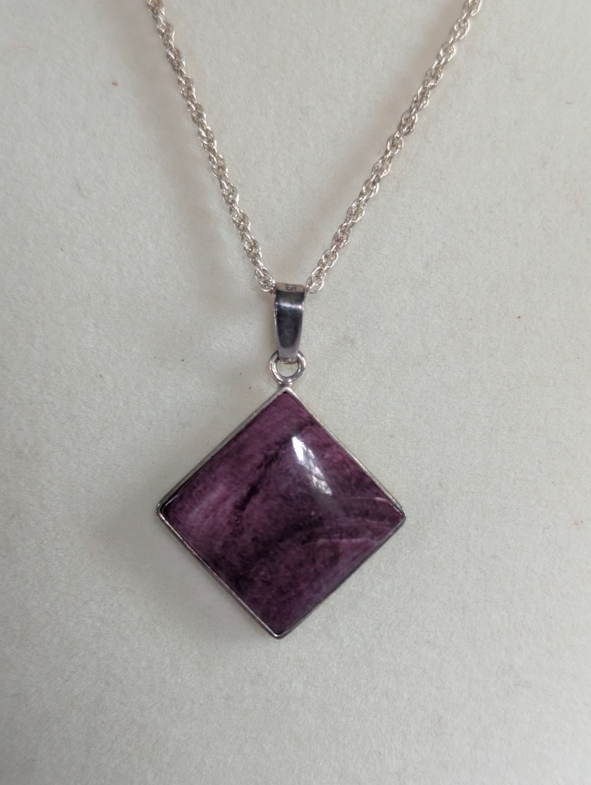 Vintage Square Sterling Silver 3/4″ Purple Spiny Oyster Pendant Necklace 16″+